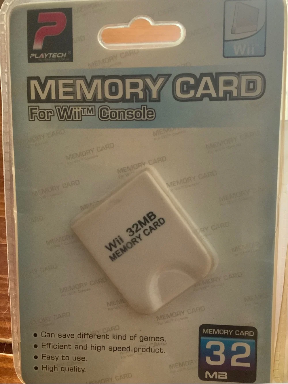 White Wii Memory Cards - 32MB & 64MB Pack